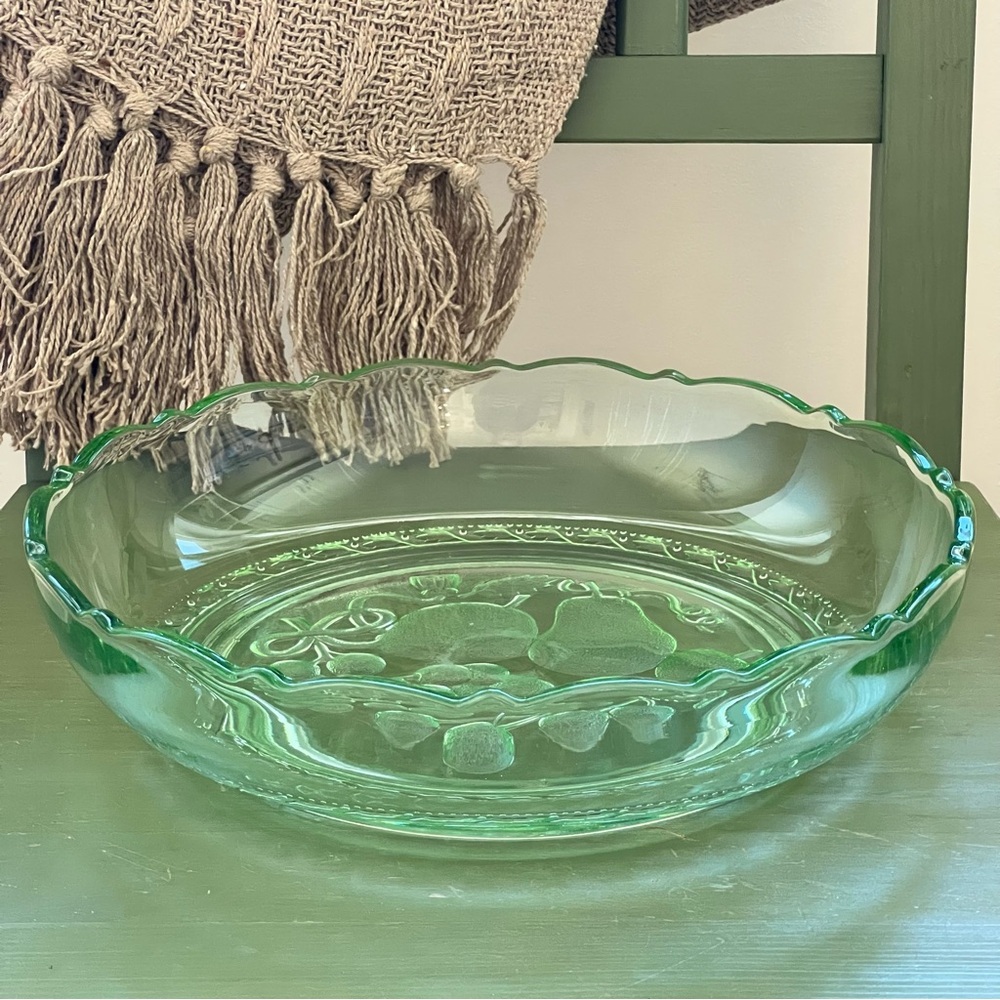 Vintage Green Depression Glass Fruit Motif Bowl – Scalloped Edge